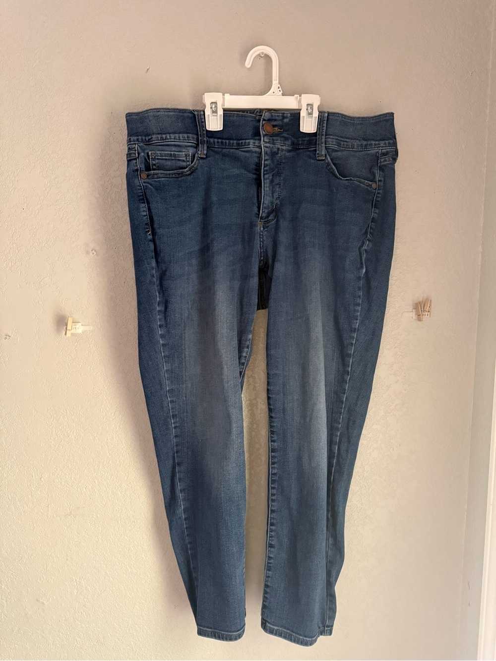 a.n.a Jeans Size 18W Mid-Rise Skinny Dark Blue Wash